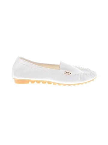 Unbranded Flats (view 1)