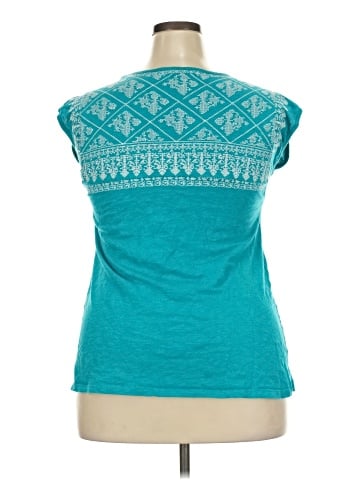 Tolani Short Sleeve Top (view 2)
