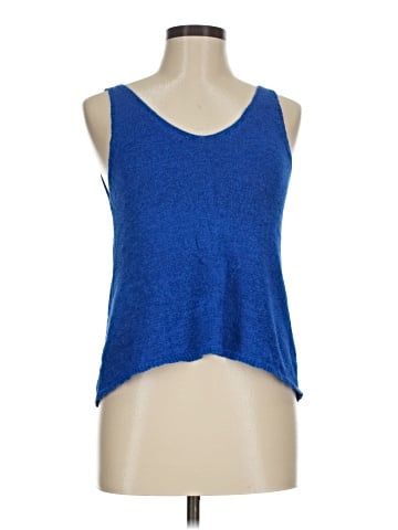 Blu Pepper Sleeveless Top (view 1)