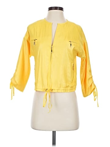 Cache Raincoat (view 1)