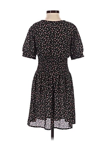 Urban Outfitters Casual Dress (view 2)
