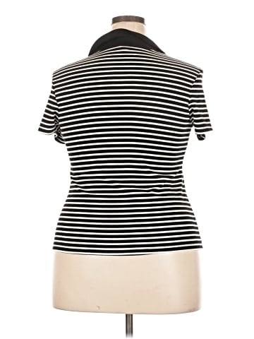 No Boundaries Short Sleeve Top (view 2)