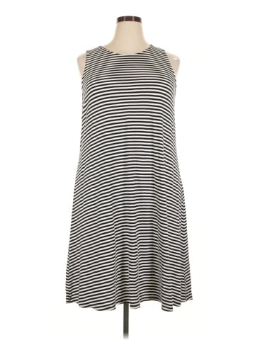 Old Navy Casual Dress (view 1)