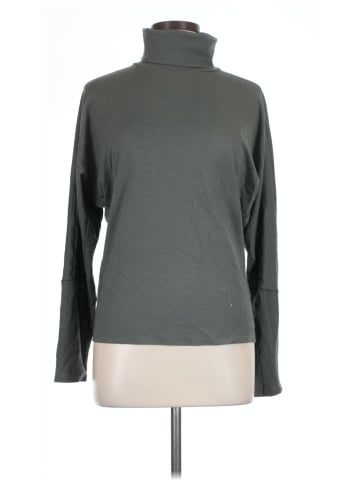 Lululemon Athletica Long Sleeve Turtleneck (view 1)
