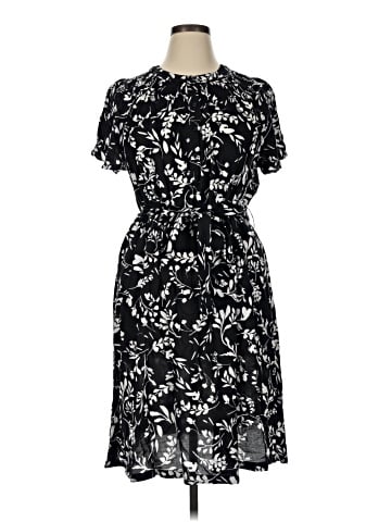 Croft & Barrow Casual Dress (view 1)