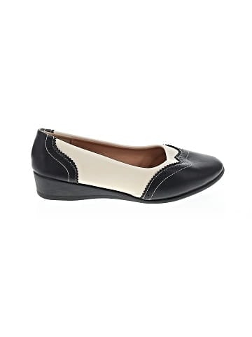 Unbranded Flats (view 1)