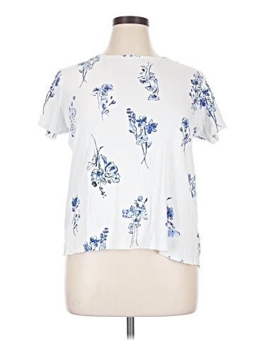 Croft & Barrow Short Sleeve T-Shirt (view 1)