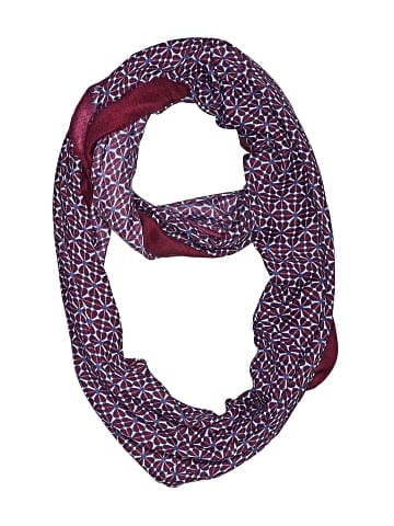 C. Wonder Scarf (view 1)