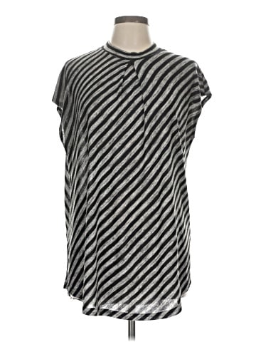 Comme Toi Short Sleeve Top (view 1)