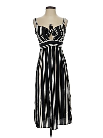 Xhilaration Casual Dress (view 1)