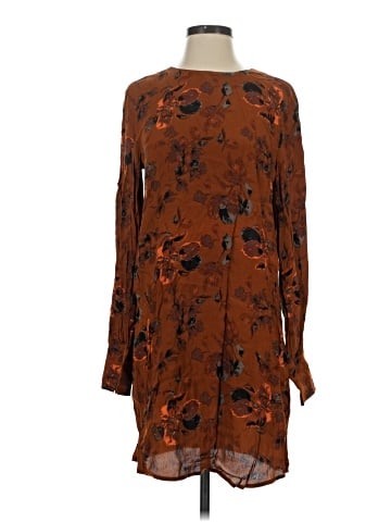 Leith Casual Dress (view 1)