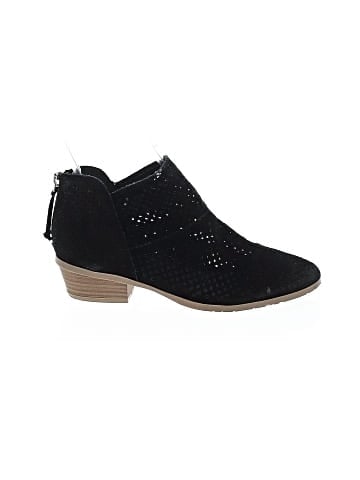 Kenneth Cole REACTION Ankle Boots (view 1)