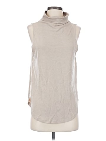 Leith Sleeveless T-Shirt (view 1)