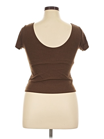 Uniqlo Short Sleeve T-Shirt (view 2)