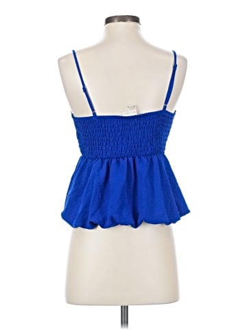 Monteau Sleeveless Top (view 2)