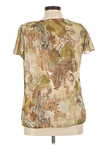 Sara Michelle Short Sleeve Blouse (view 2)