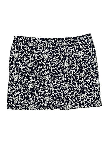 Karen Scott Skort (view 2)
