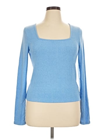American Eagle Outfitters Pullover Sweater (view 1)