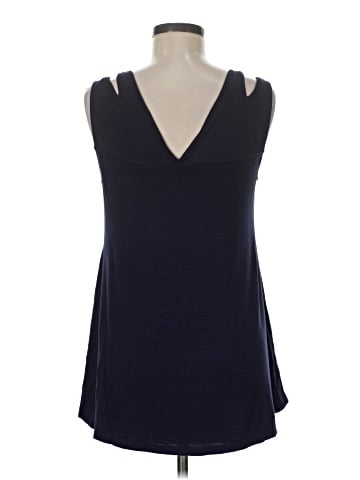 Cupio Sleeveless Top (view 2)