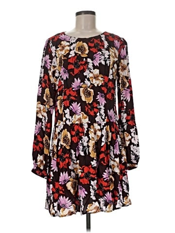 Hinge Casual Dress (view 1)