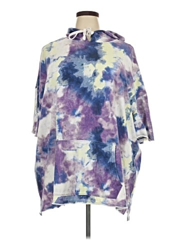 No Boundaries Poncho (view 1)