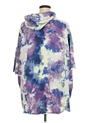 No Boundaries Poncho (view 2)