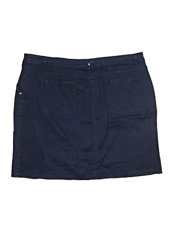 Karen Scott Skort (view 2)