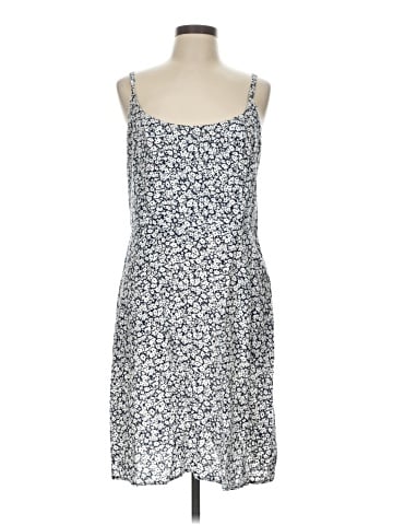 Old Navy Casual Dress (view 1)