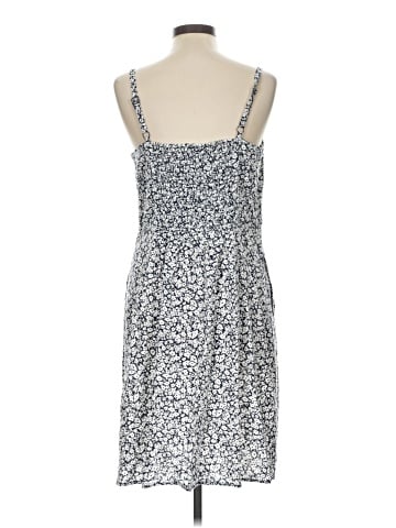 Old Navy Casual Dress (view 2)