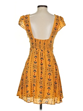 Urban Outfitters Casual Dress (view 2)