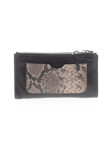 Margot Wallet (view 1)
