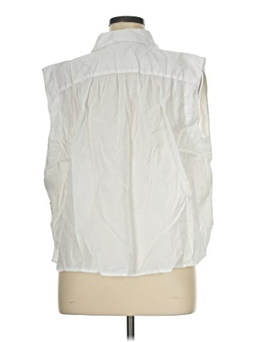 Levi's Sleeveless Button-Down Shirt (view 2)