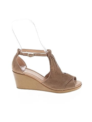 Journee Collection Wedges (view 1)