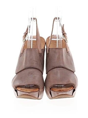 Naya Wedges (view 2)