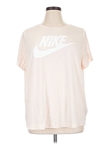 Nike Short Sleeve T-Shirt (view 1)
