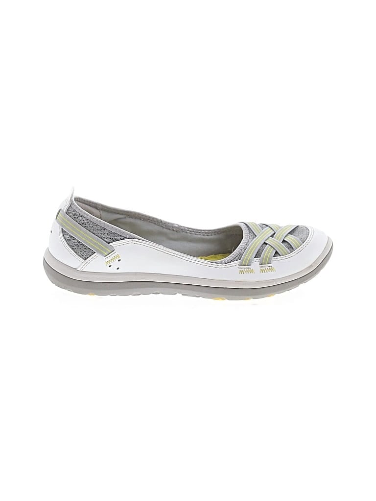 Pre-owned Clarks Flats In White