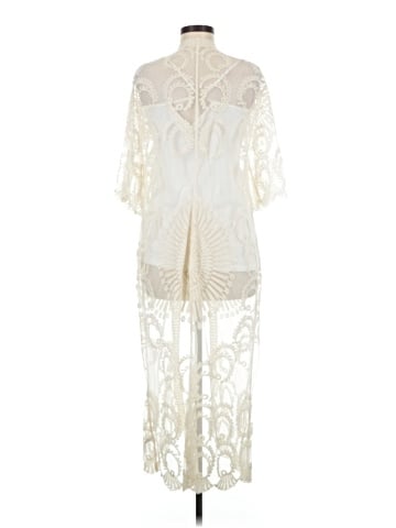 Do Everything in Love Kimono (view 2)