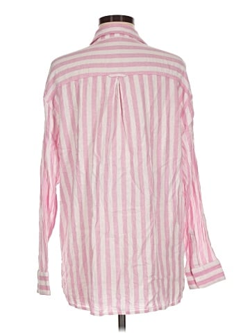 Old Navy - Maternity Long Sleeve Button-Down Shirt (view 2)