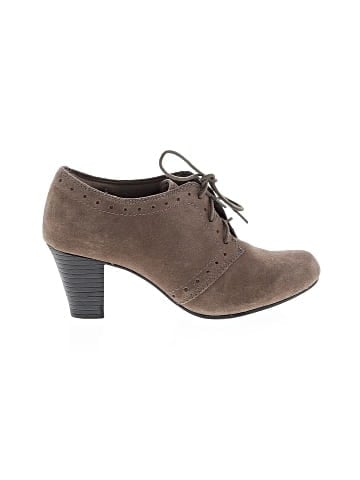 Clarks Heels (view 1)
