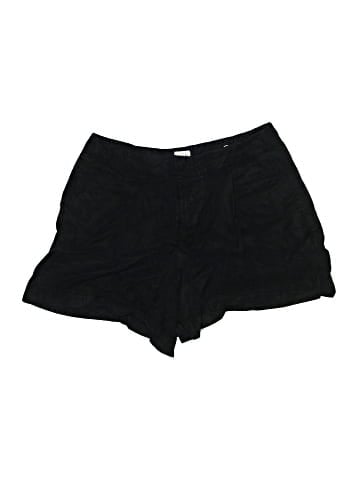 Gap Shorts (view 1)