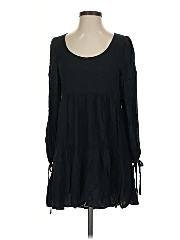 Urban Outfitters Casual Dress (view 1)