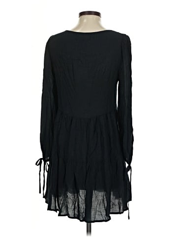 Urban Outfitters Casual Dress (view 2)