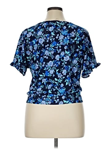 W5 Short Sleeve Blouse (view 2)