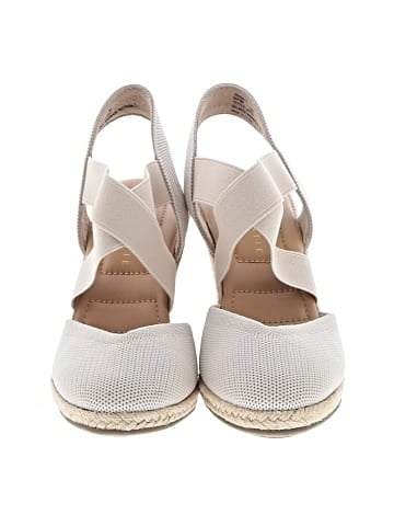 Kelly & Katie Wedges (view 2)