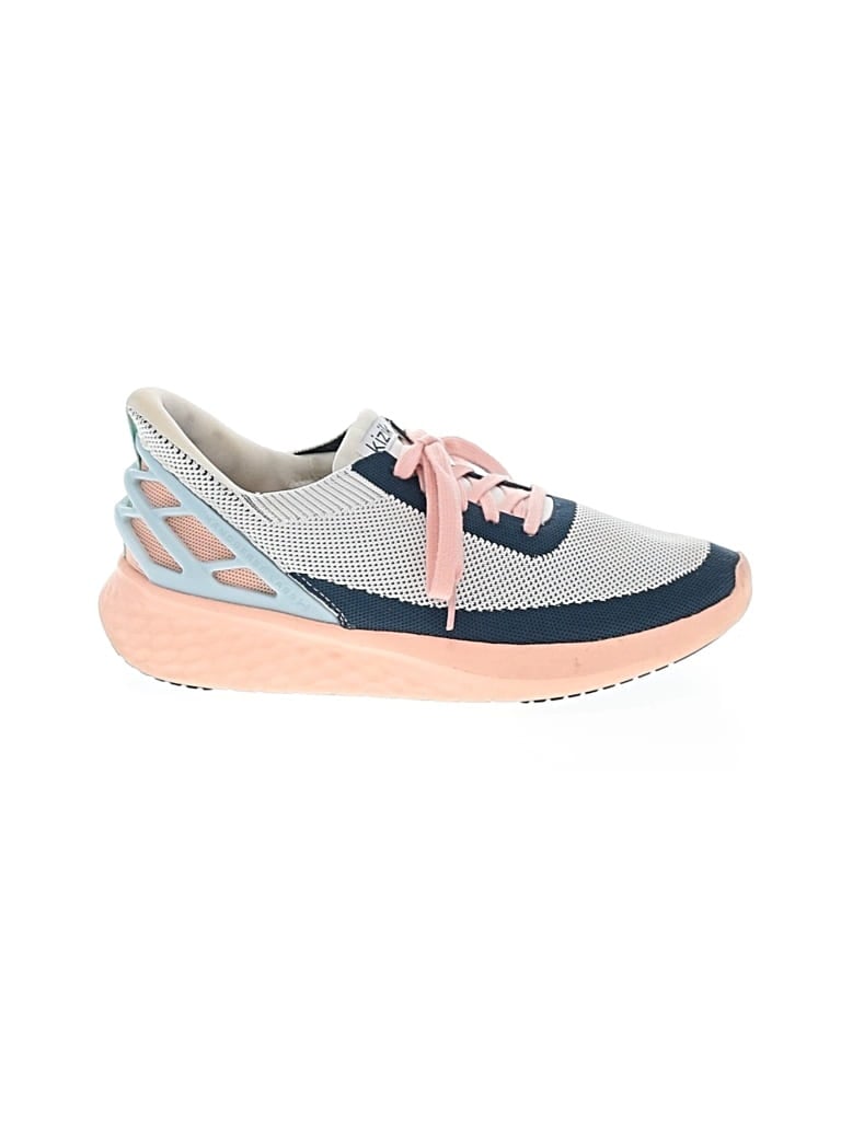 Pre-owned Kizik Sneakers In Blue