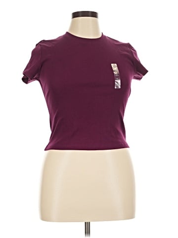 Uniqlo Short Sleeve T-Shirt (view 1)