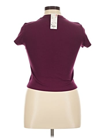 Uniqlo Short Sleeve T-Shirt (view 2)