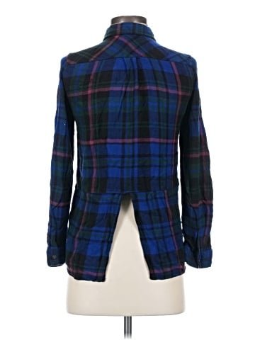 Maurices Long Sleeve Button-Down Shirt (view 2)
