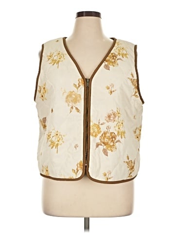 Woolrich x Target Vest (view 1)