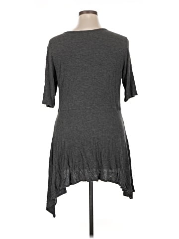 Cha Cha Vente 3/4 Sleeve T-Shirt (view 2)
